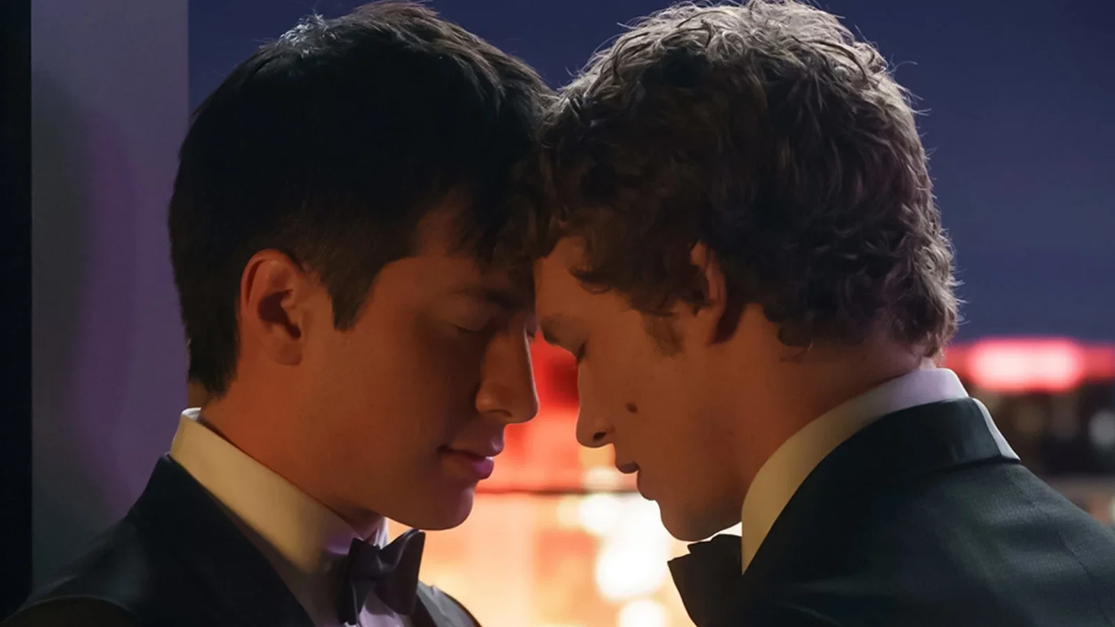 Heated Rivalry Twitter Heated Rivalry Cottage Scene Breakdown: What Happened Between Shane and ...