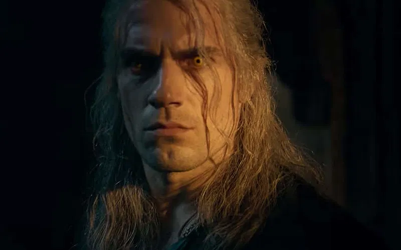 Fact Check: Is Henry Cavill the Main Villain in The Mummy 4? 4 Henry Cavill with silver white hair in The Witcher
