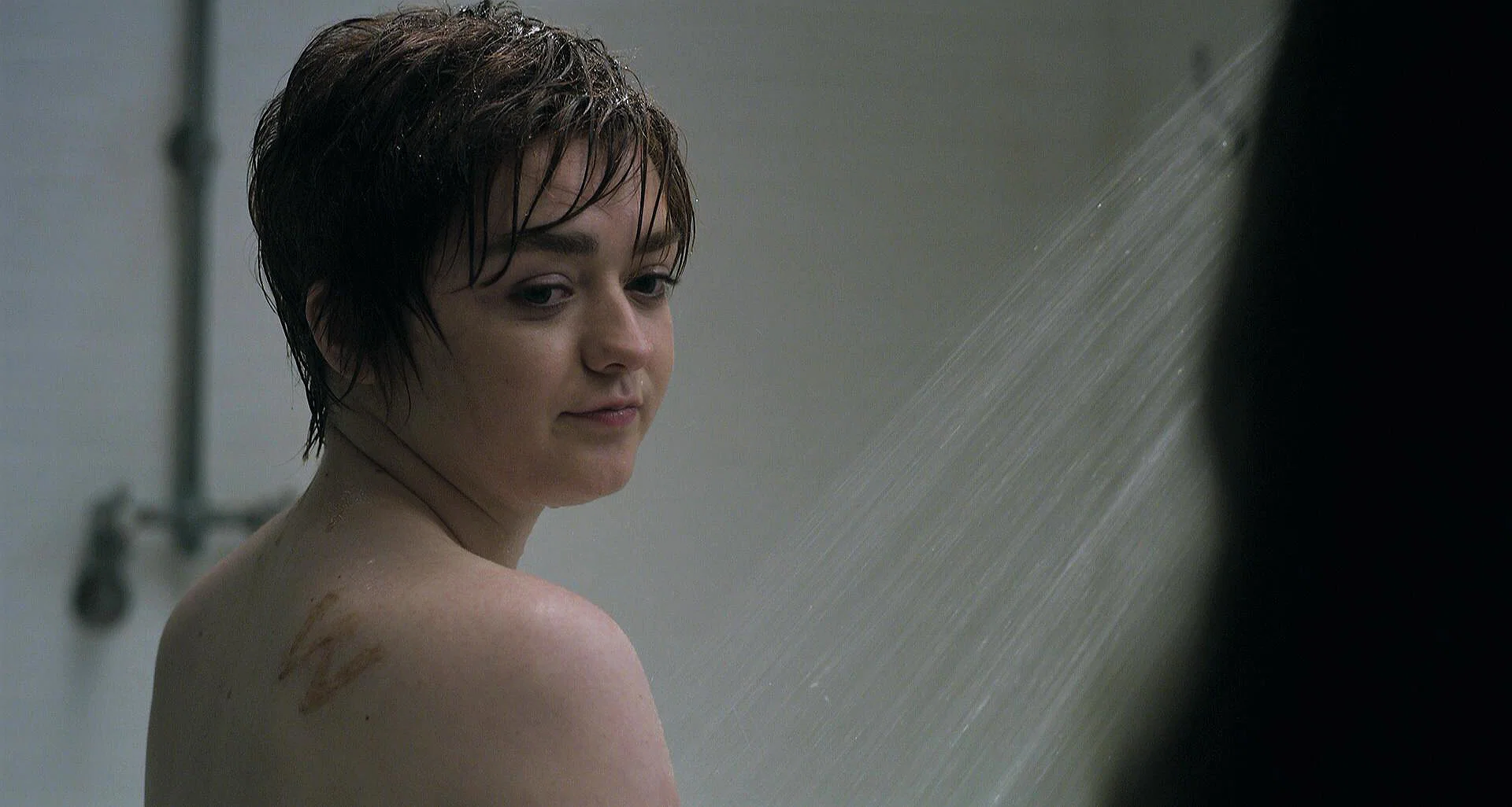 VIDEO Once Lost Growing Up On Game Of Thrones Maisie Williams Now video-once-lost-growing-up-on-game-of-thrones-maisie-williams-now