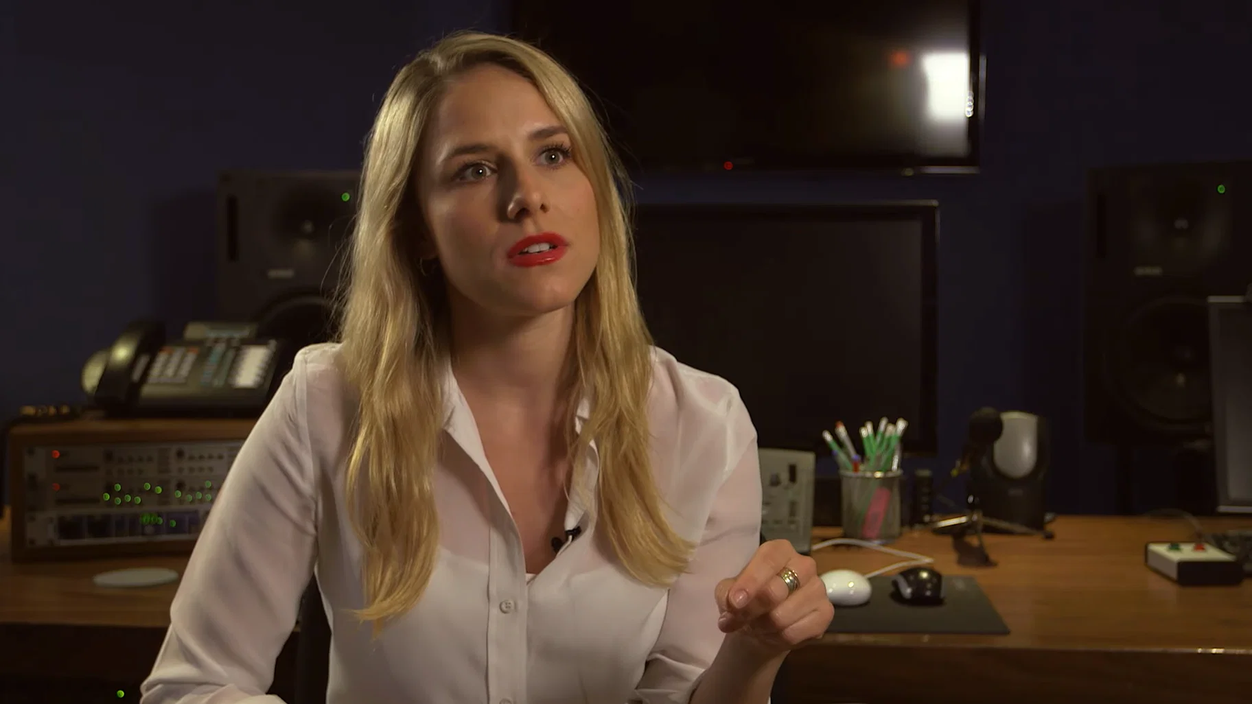 Meet Alix Wilton Regan The Voice Behind Lara Croft In Tomb Raider meet-alix-wilton-regan-the-voice-behind-lara-croft-in-tomb-raider