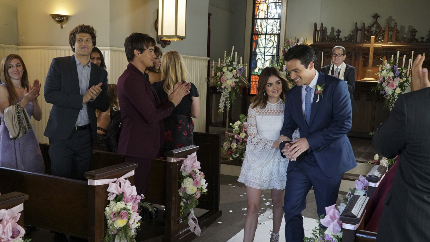 Pretty Little Liars Reunion Era Continues With Lucy Hale and Ian Harding's  New Rom-Com, image size:1500x844