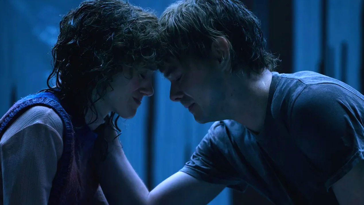 Every Way Stranger Things Final Season Became Like Game of Thrones, Explained 1 nancy and jonathan stranger things