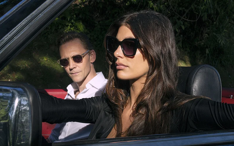 Tom Hiddleston as Jonathan Pine, Camila Morrone as Roxana in the night manager season 2