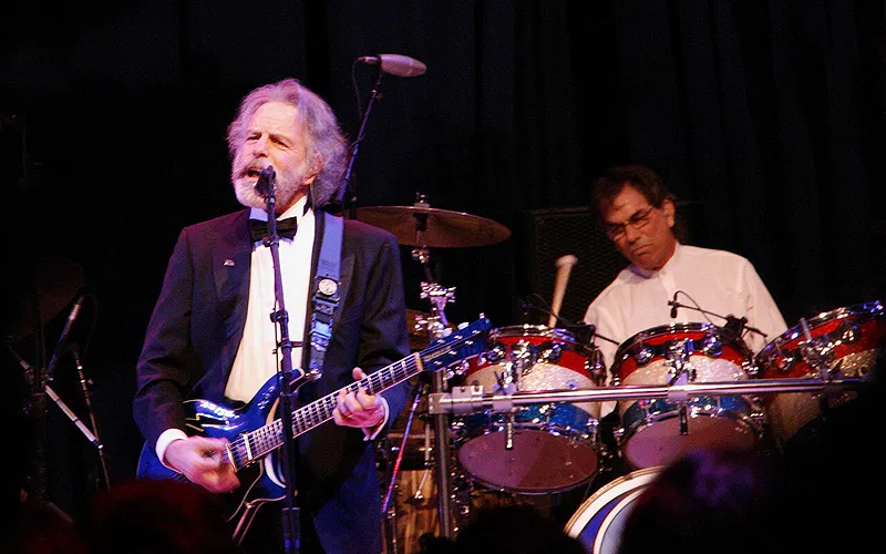 Bob Weir’s Hidden Roots: Untold Adoption Story That Stayed a Secret for Decades