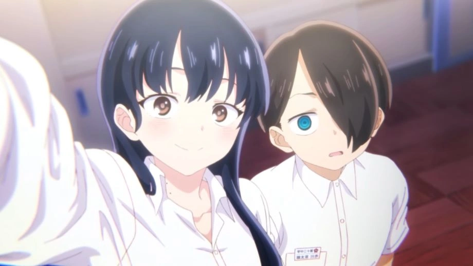 Yamada và Ichikawa chụp ảnh tự sướng cùng nhau trong anime "Những nguy hiểm trong trái tim tôi".