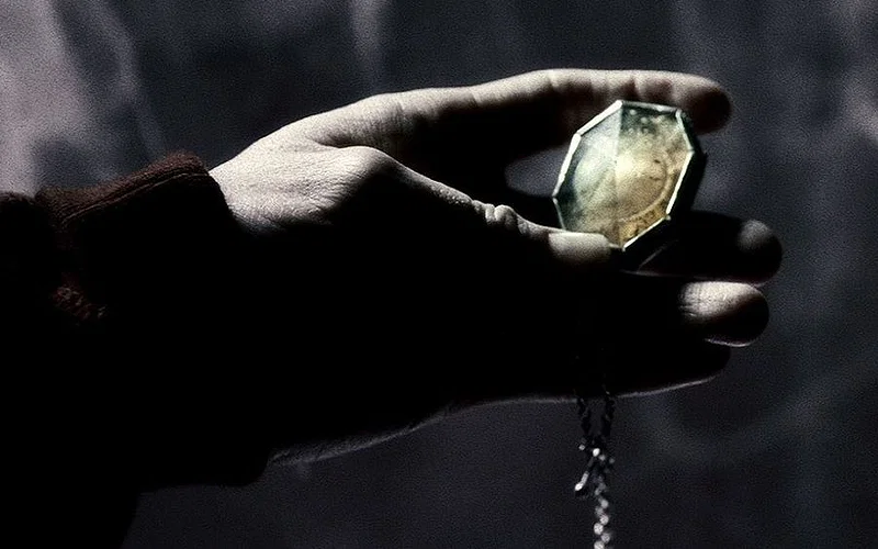 Every Hogwarts Founder Heirloom in Harry Potter, Ranked 3 Slytherin's Locket in Harry Potter