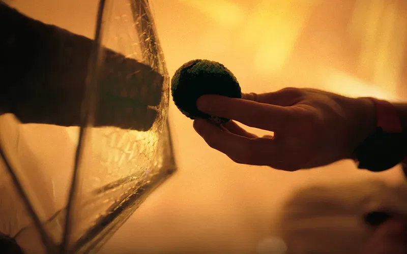 Andy Weir Says Project Hail Mary Had Multiple Cuts of Rocky's Near-Death Scene to Make Him "suffer more" 4 A still from Project Hail Mary