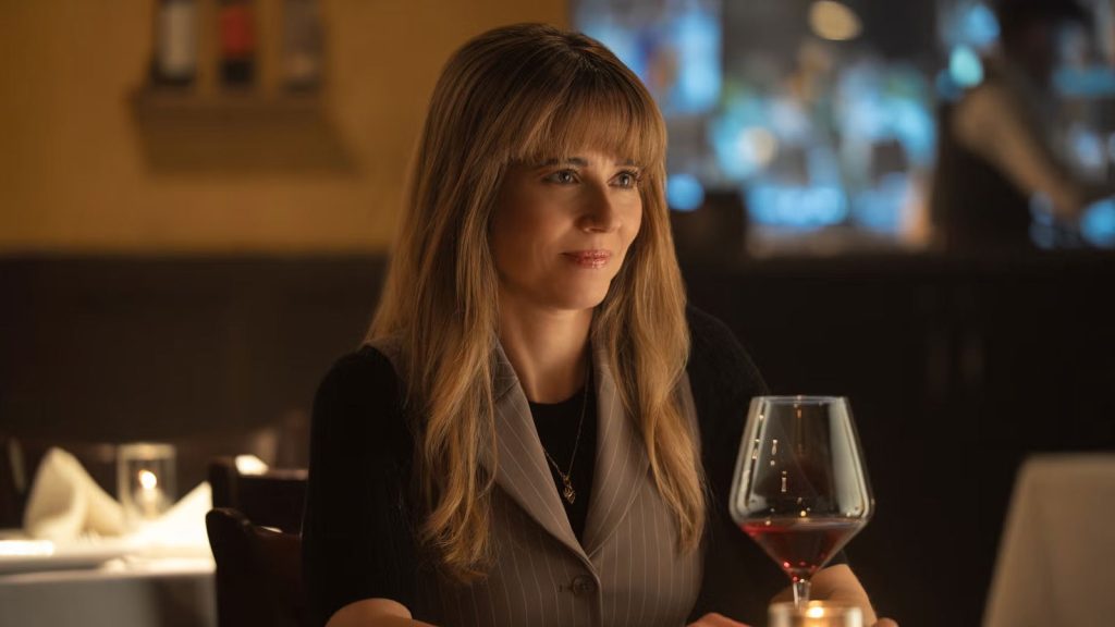 linda cardellini in dtf st. louis episode 3