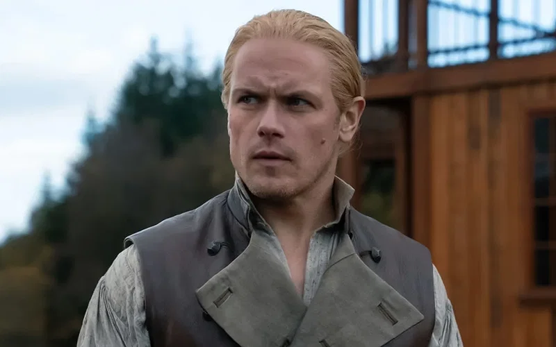 Global Release Date, Time & What to Expect 3 Sam Heughan in Outlander Season 8
