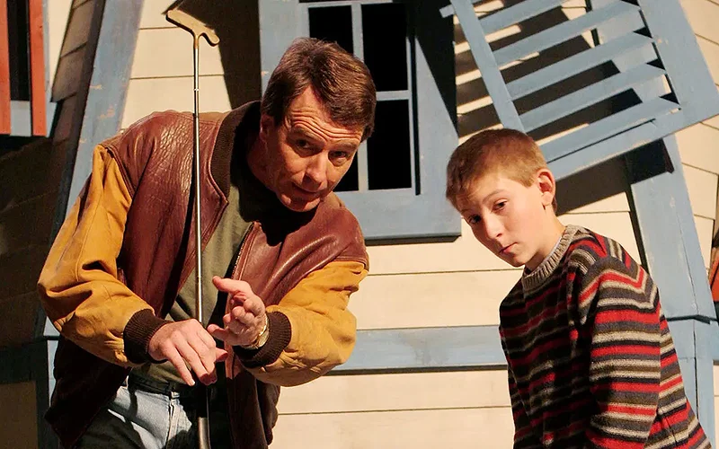 Life's Still Unfair Without Hulu – All Streaming Options Explained 7 Bryan Cranston and Erik Per Sullivan in Malcolm in the Middle