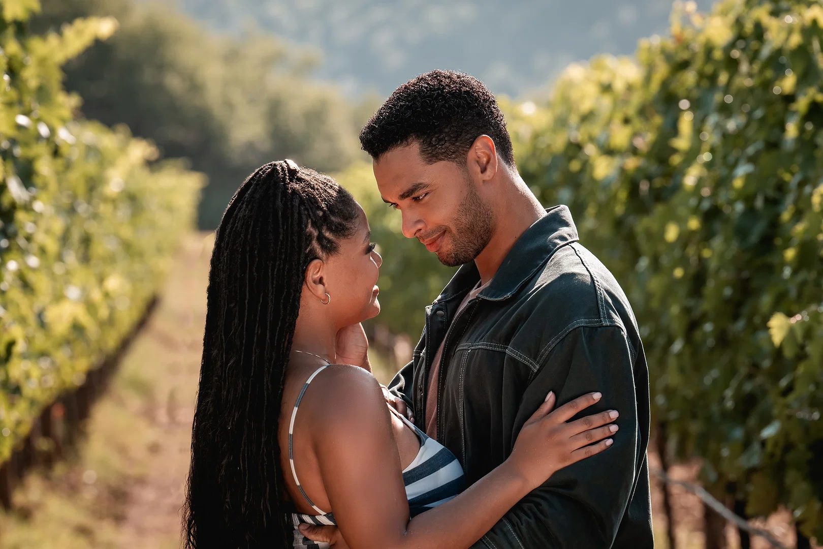 Surprisingly Riveting Rom-Com Breathes New Life into Tired Tropes 9 (from left) Anna (Halle Bailey) and Michael (Regé-Jean Page) in You, Me and Tuscany, directed by Kat Coiro.