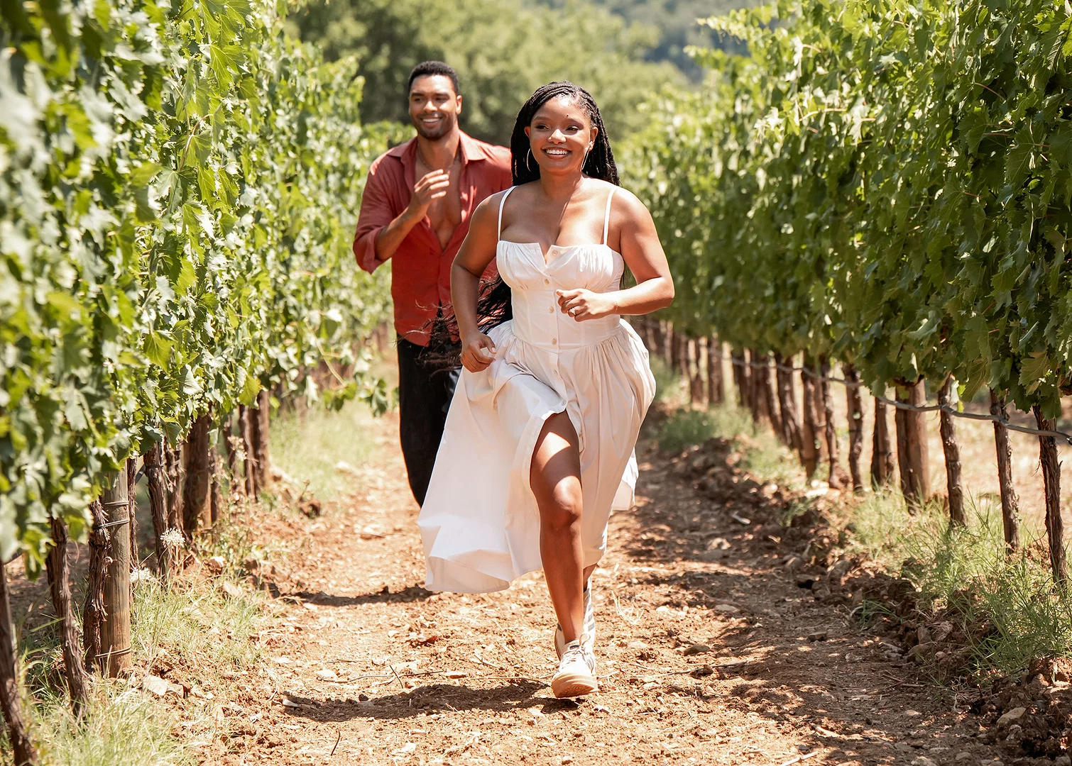 Surprisingly Riveting Rom-Com Breathes New Life into Tired Tropes 11 (from left) Michael (Regé-Jean Page) and Anna (Halle Bailey) in You, Me and Tuscany, directed by Kat Coiro.