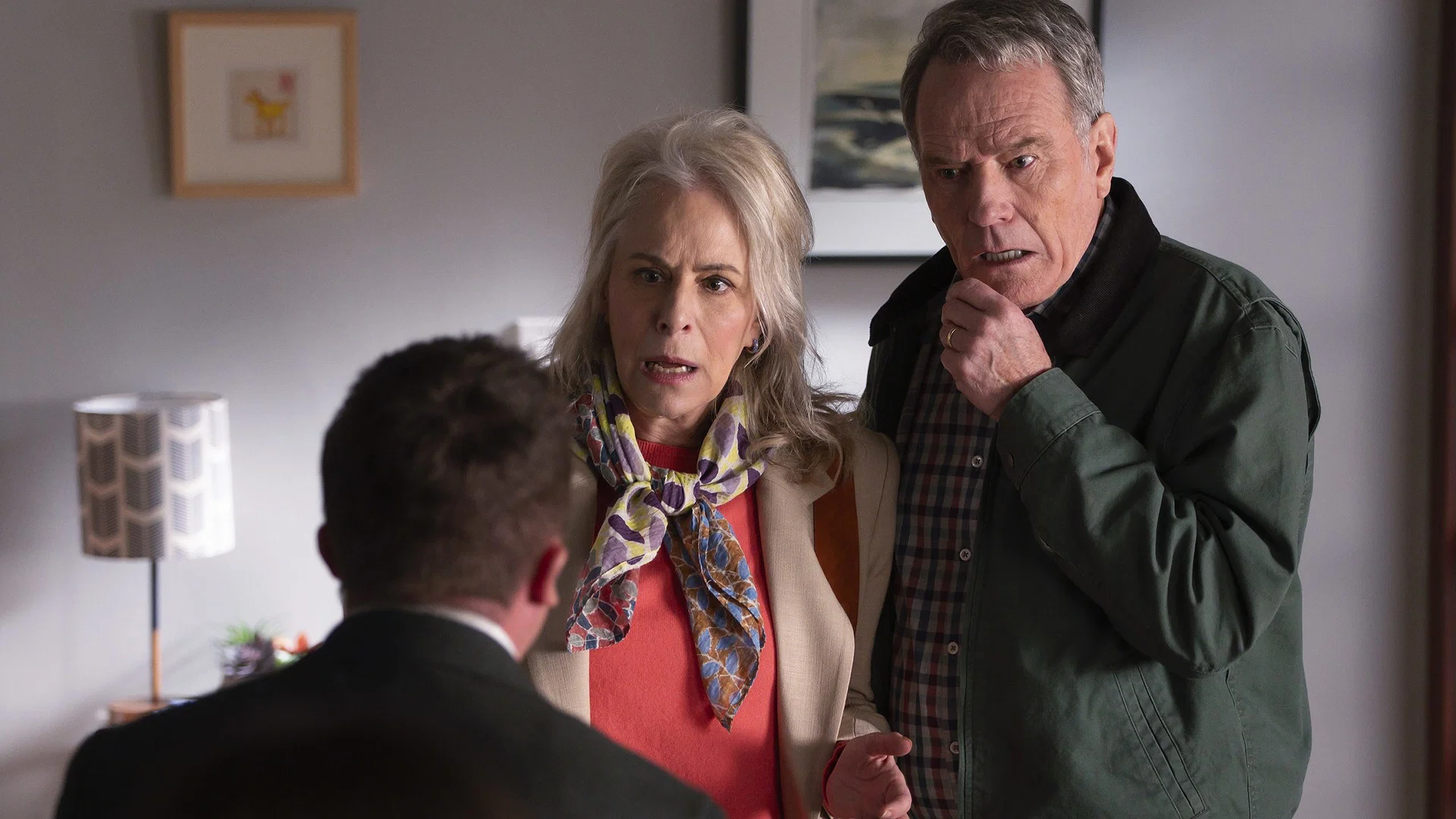 Muniz, Cranston, and Kaczmarek Return in an Anarchic, Wildly Funny Revival 17 177031 0174 V2 scaled