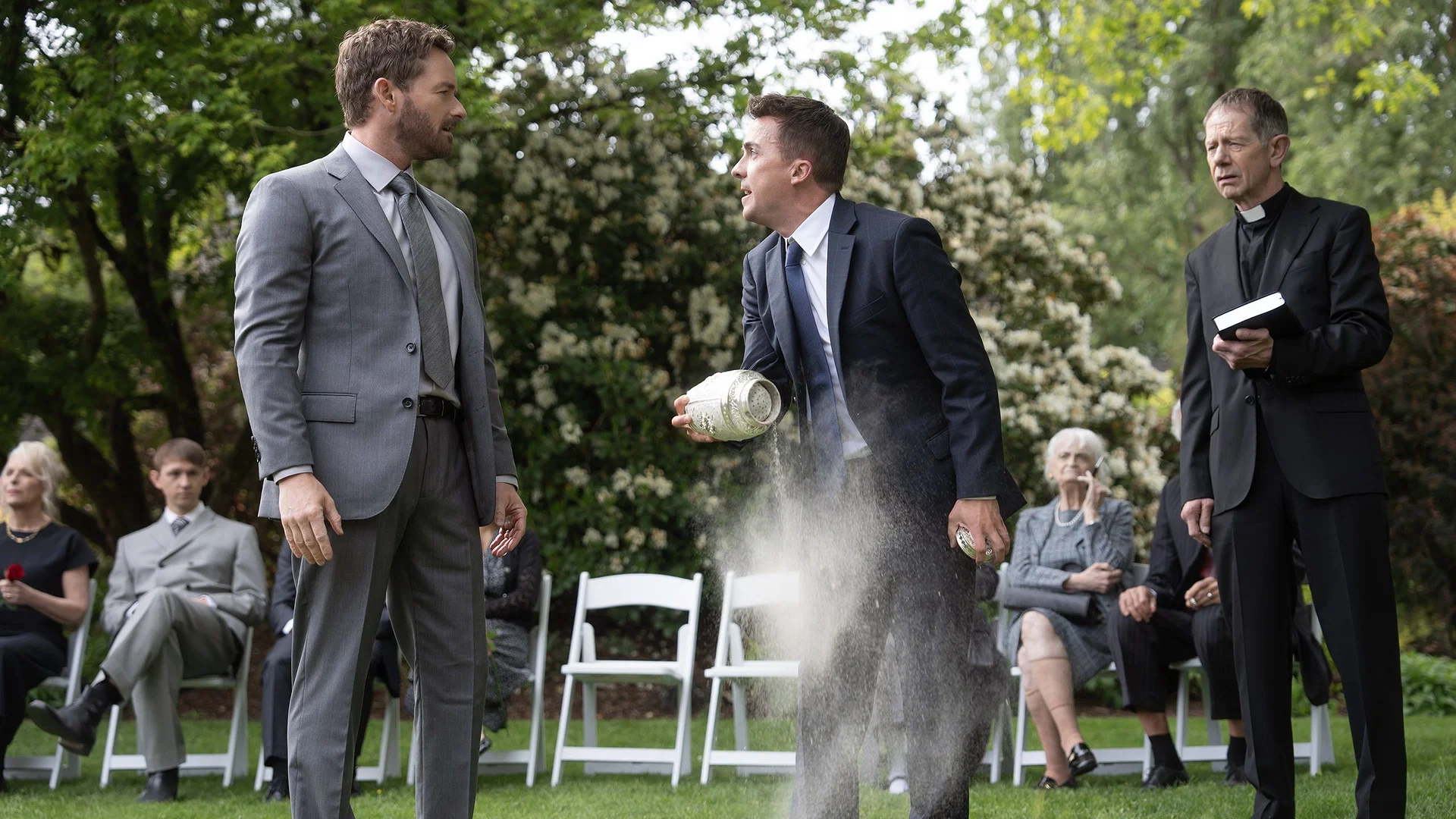 Muniz, Cranston, and Kaczmarek Return in an Anarchic, Wildly Funny Revival 14 177449 0556 scaled