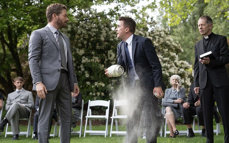 Muniz, Cranston, and Kaczmarek Return in an Anarchic, Wildly Funny Revival 2 177449 0556 scaled