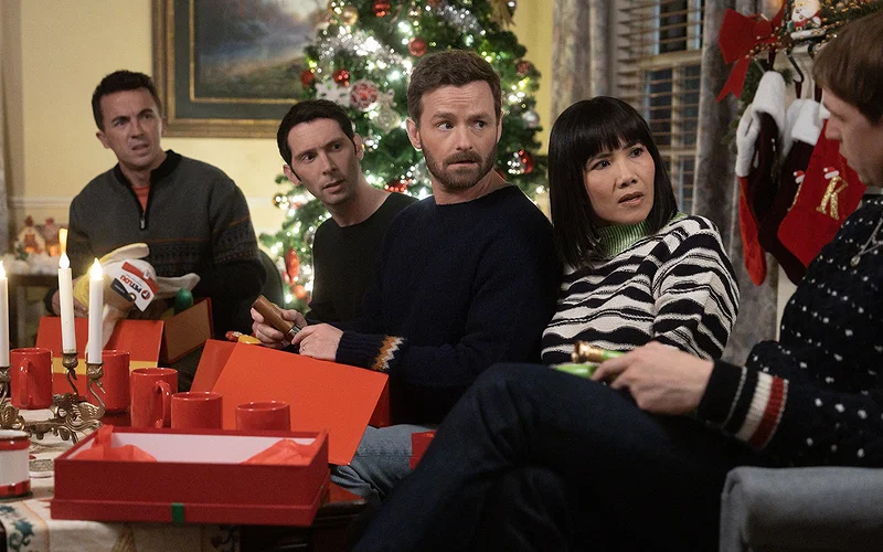 Muniz, Cranston, and Kaczmarek Return in an Anarchic, Wildly Funny Revival 6 177450 1462 scaled