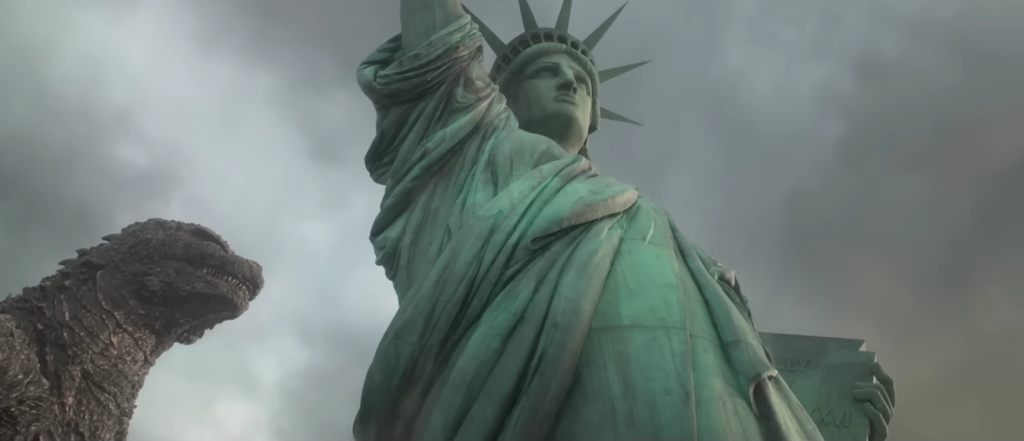 Godzilla walking towards the Statue of Liberty in Godzilla Minus Zero 