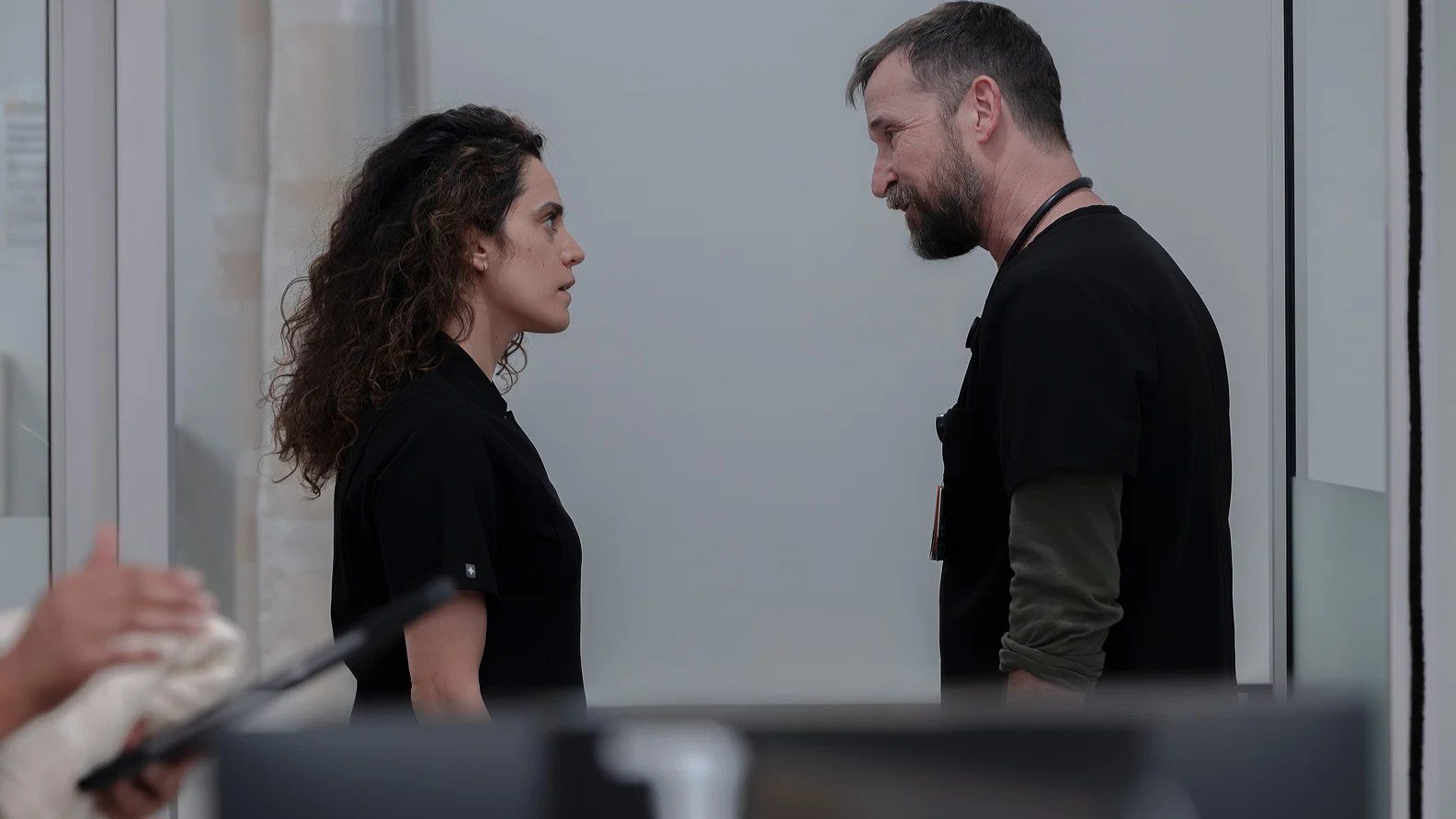 00 P.M." 42 sepideh moafi noah wyle