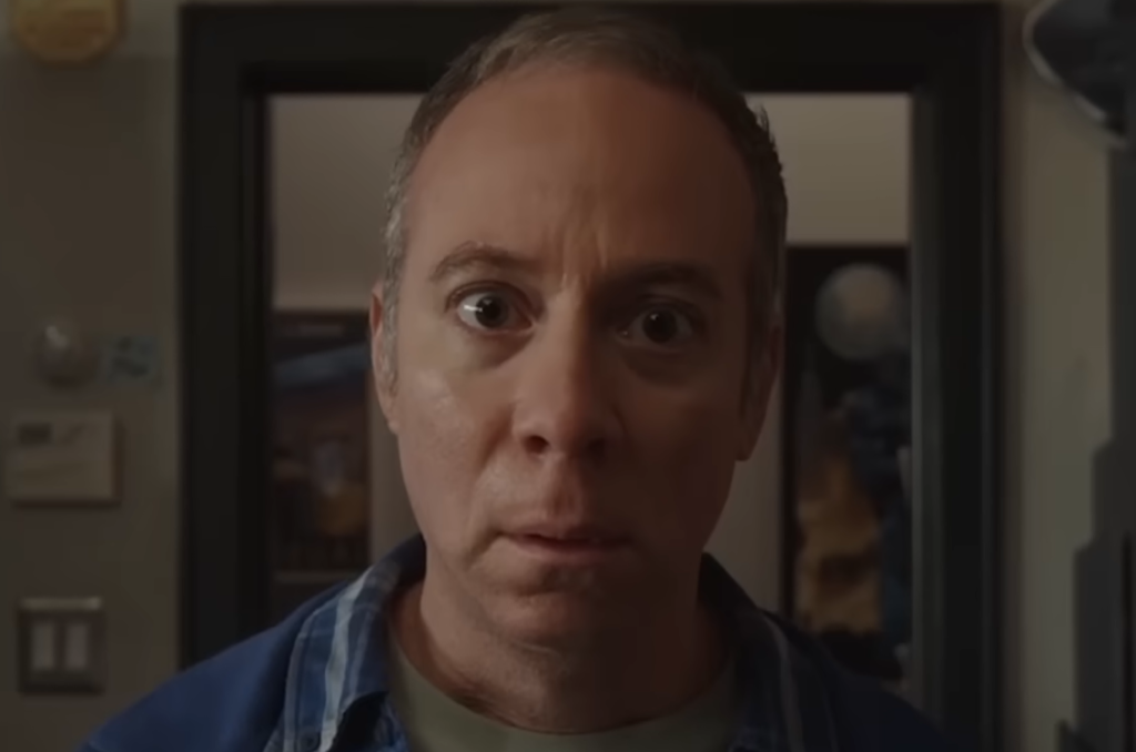 Kevin Sussman as Stuart Bloom