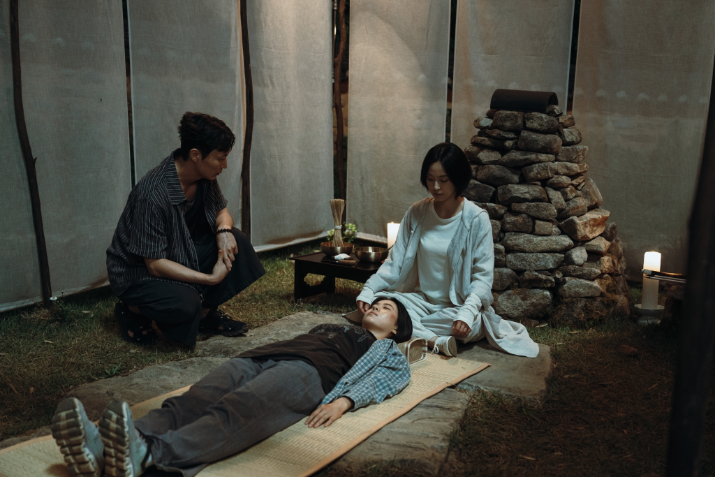 a still from if wishes could kill featuring ha-sal, se-ah and bang-ul