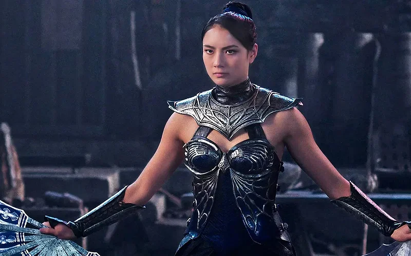 Adeline Rudolph as Kitana in Mortal Kombat II