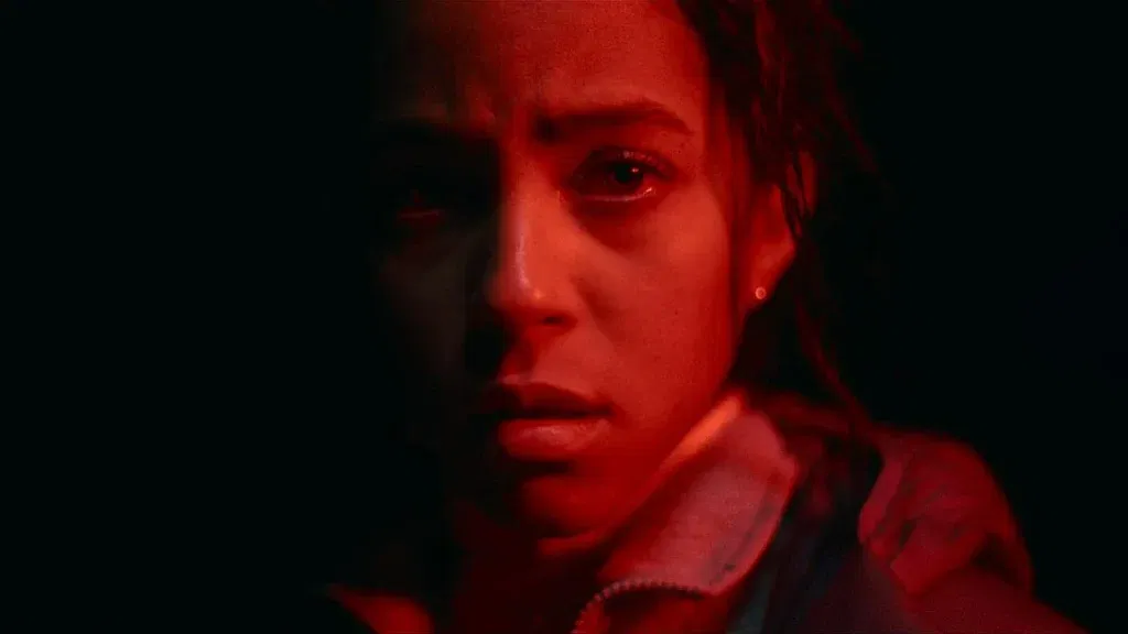 Lou Llobell in a still from Passenger