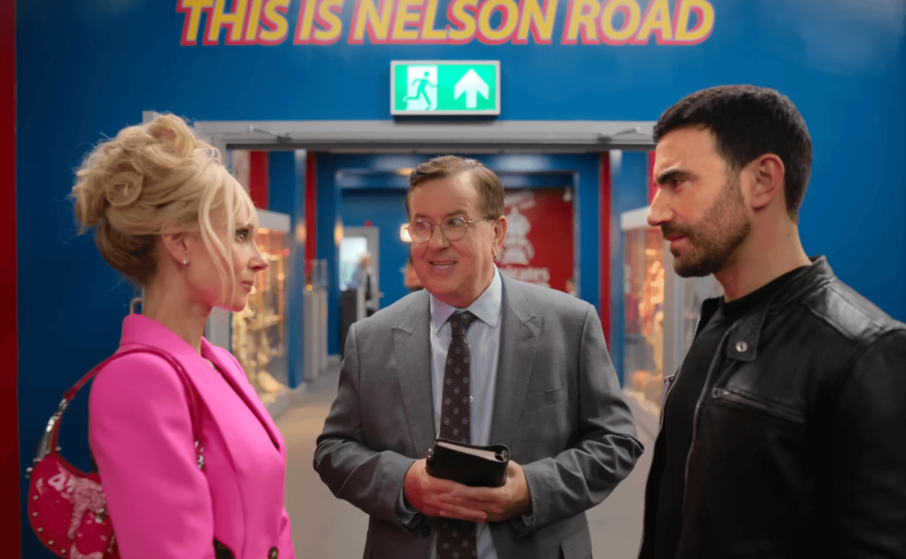 Roy and Keeley looking at each other 