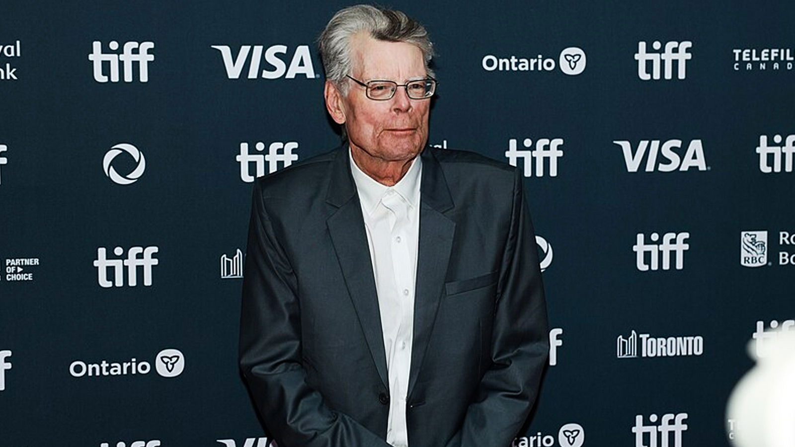 Stephen King Calls Netflix’s 94% Rated 4-Part Horror Adaptation “Remarkable”