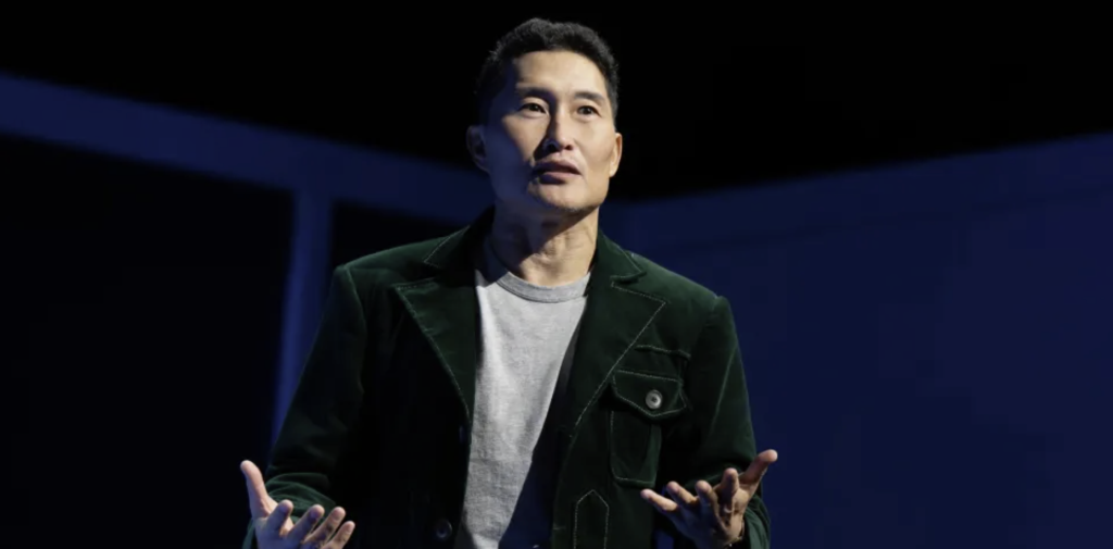 Daniel Dae Kim playing author DHH in Yellow Face