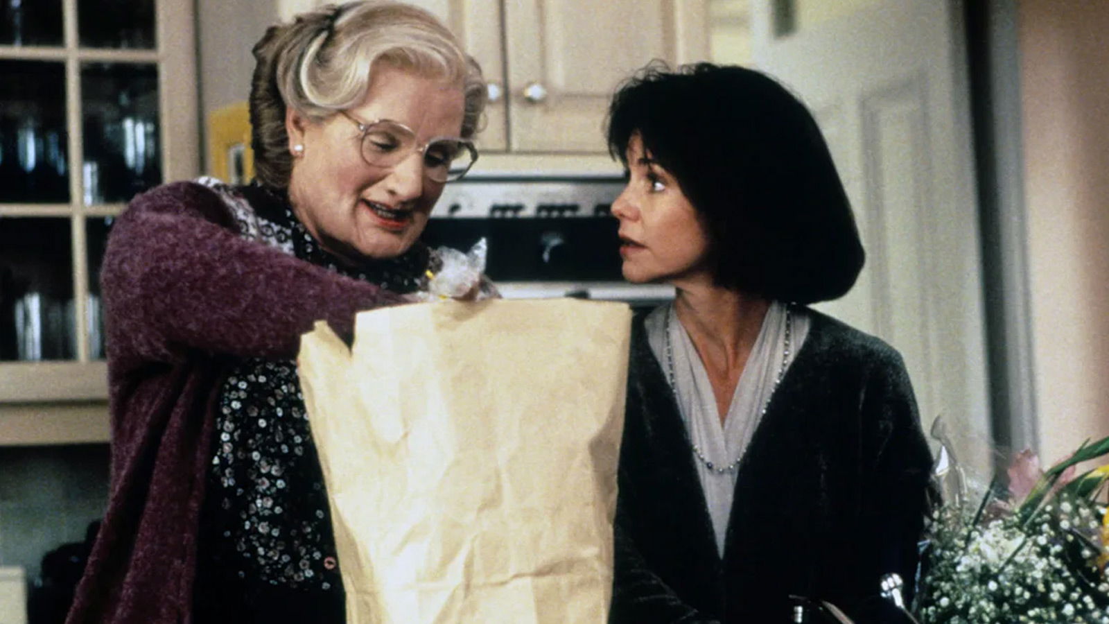 Why Sally Field Didn’t Find Robin Williams Funny on Mrs. Doubtfire