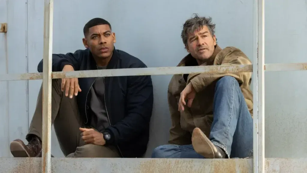 Aaron Pierre and Kyle Chandler as John Stewart and Hal Jordan in Lanterns