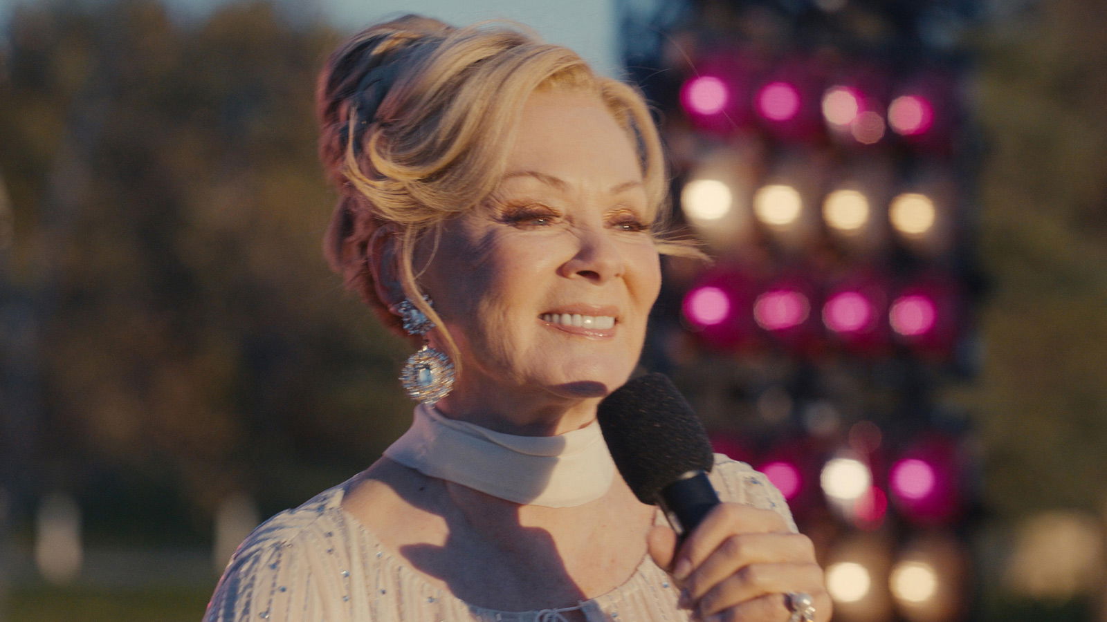 Hacks Season 5 Episode 9 Ending Explained: What Does Deborah Vance’s Central Park Show Mean for Finale?