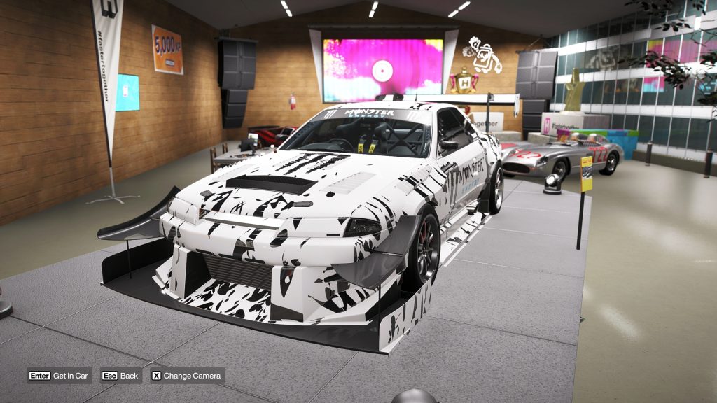 The Nissan #32 Skyline WTAC 'Xtreme GTR' presented inside the Forza Horizon 6 garage.