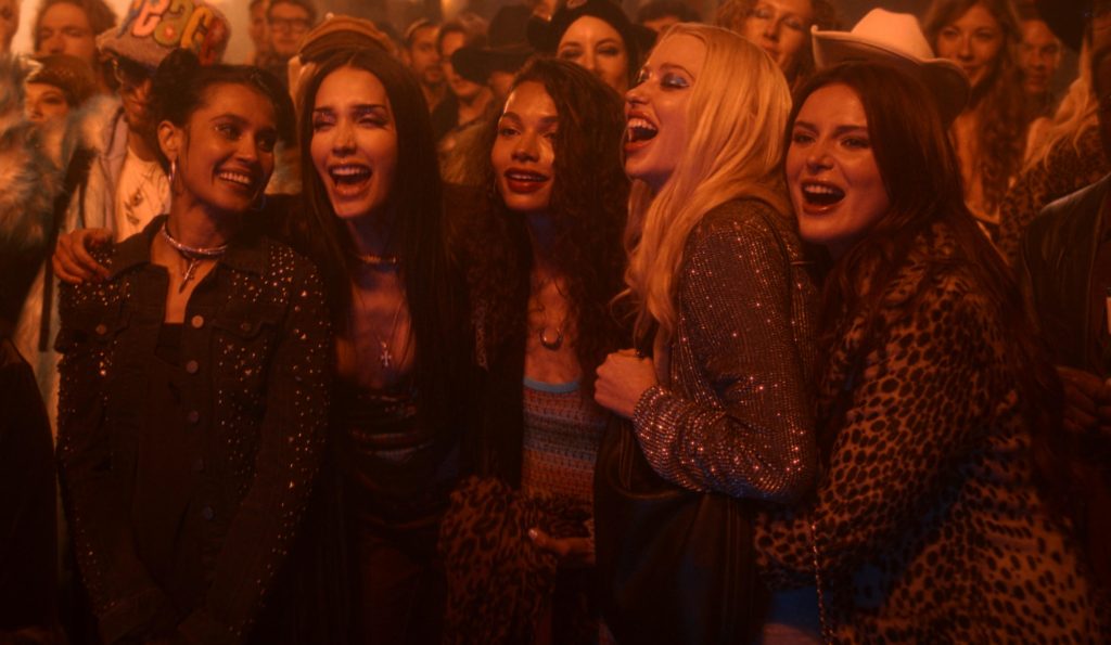 A Girls Party Weekend Turns Scary 1 Find Your Friends Cast - IFC