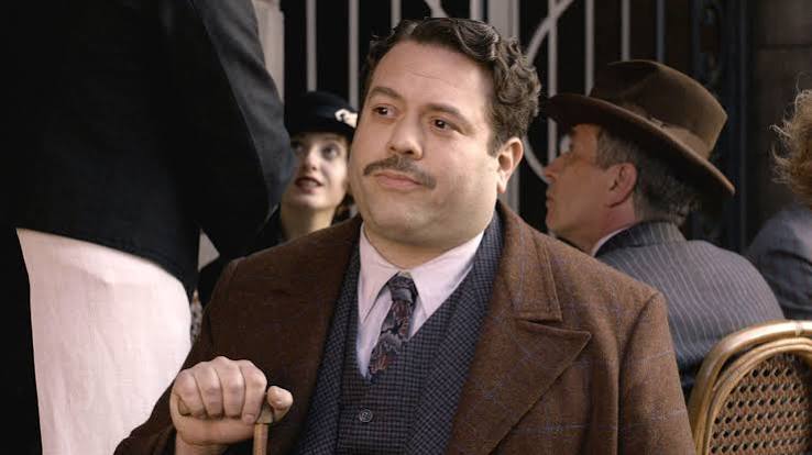 Dan Fogler as Jacob Kowalski