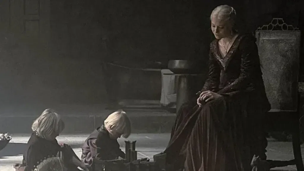 Queen Rhaenyra with Aegon the Younger and Viserys in House of the Dragon