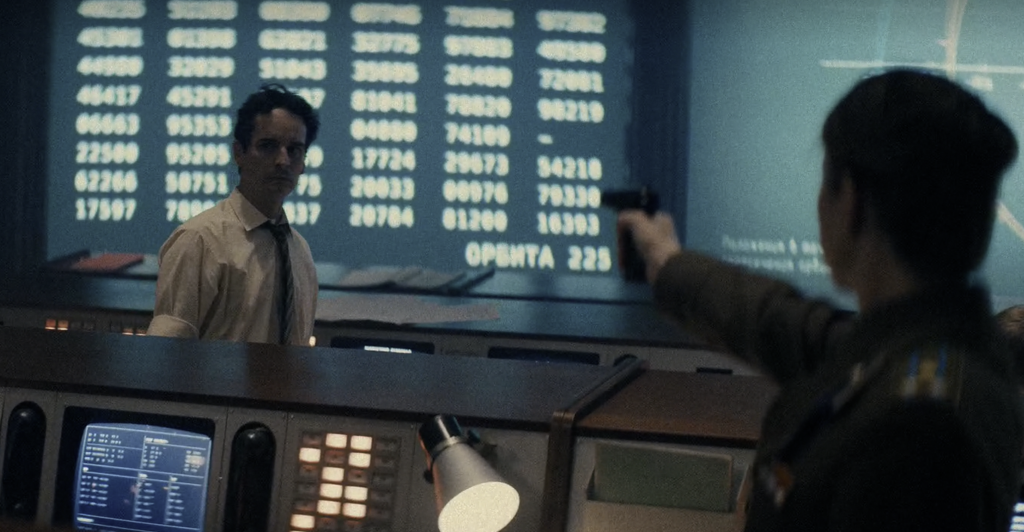 Raskova threatening an engineer in Star City
