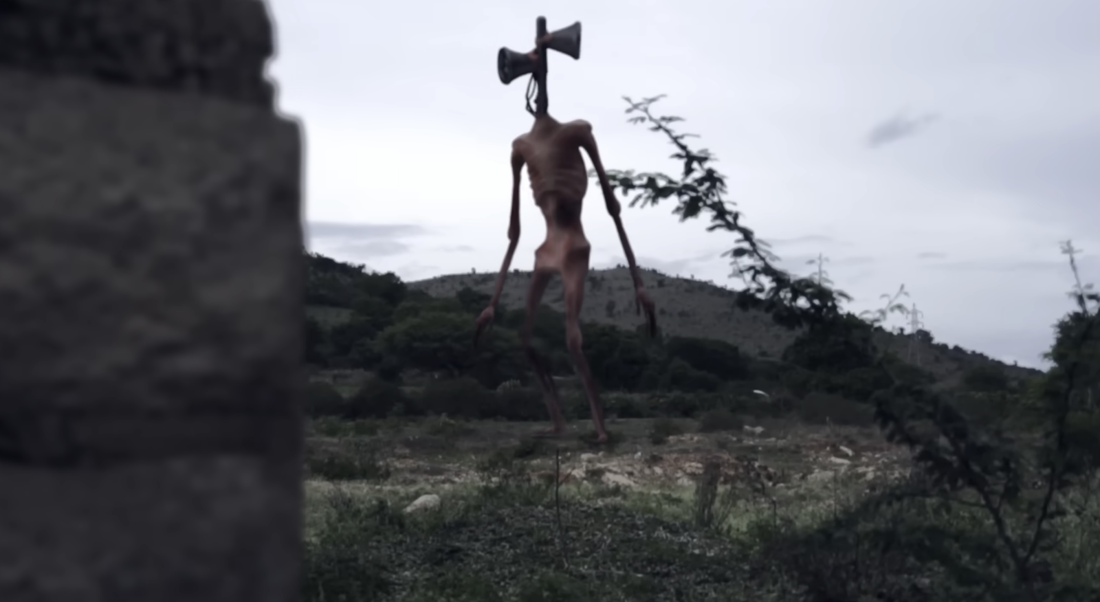YouTube - Siren Head