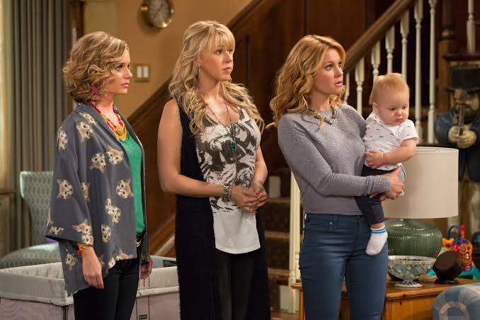 a still from the netflix sitcom fuller house 