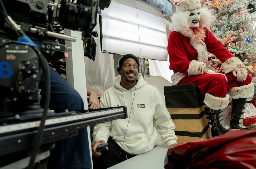 Producer Marlon Wayans on the set of Scary Movie from Paramount Pictures.