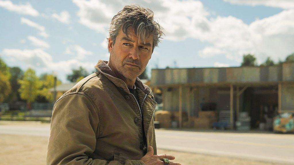 5 Strongest Green Lanterns in DC Comics, Ranked 14 Kyle Chandler playing the role of Hal jordan in Lanterns