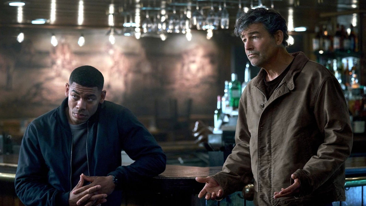aaron pierre and kyle chandler in dc's lanterns