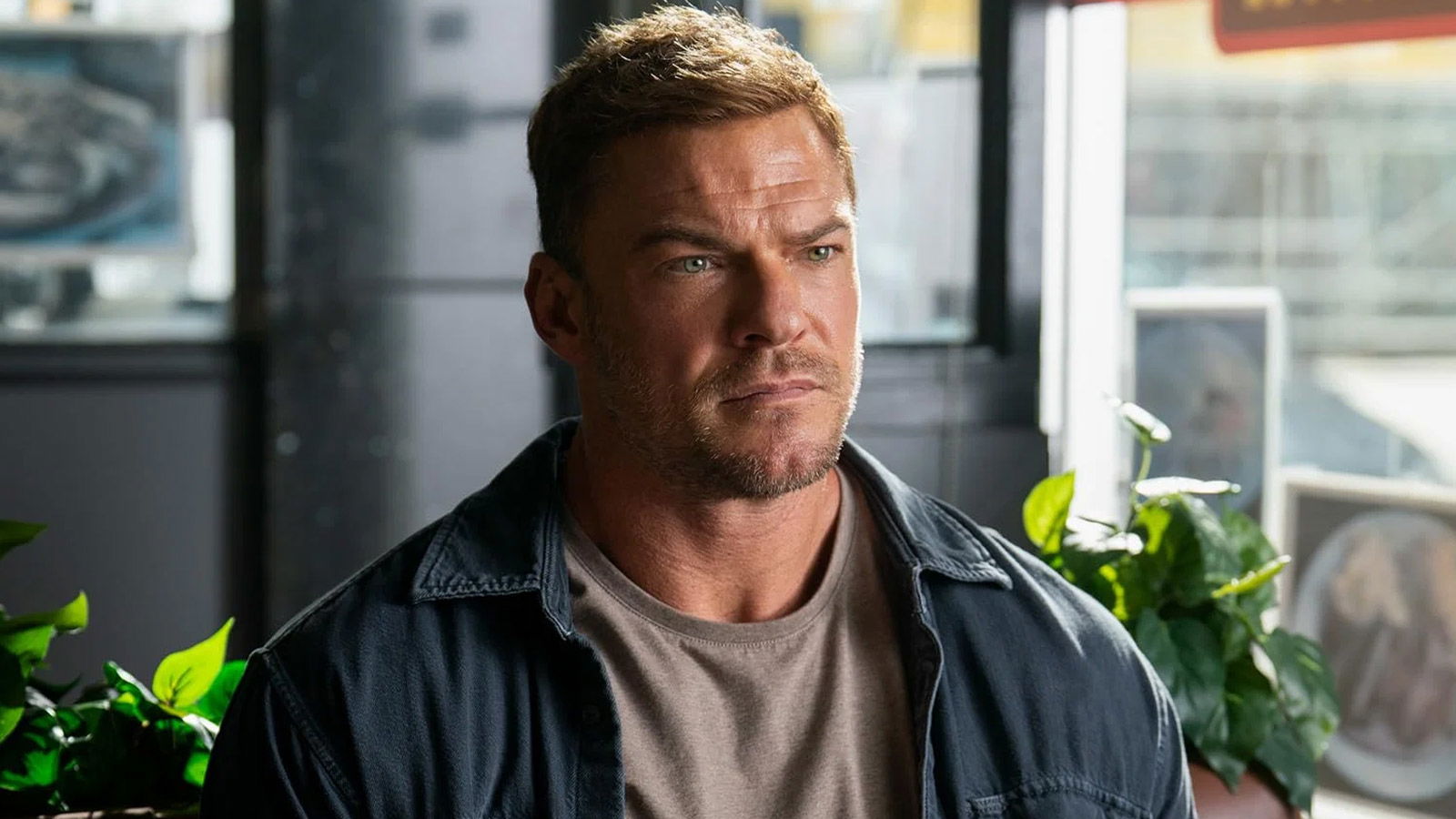 Reacher Season 4 Episode 5 Recap: Who Is the Mystery Man in Anna’s Photo?