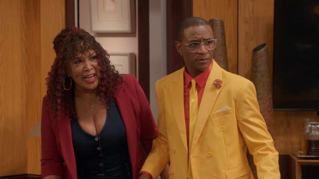 The Varnell Hill Show Season 1 Review: A Decent Return to Sitcoms for Davidson 4 (L-R): Kym Whitley as Kym, and Tommy Davidson as Varnell Hill in episode 1, season 1, of The Varnell Hill Show, streaming on Paramount+ 2026. Photo credit: Paramount+