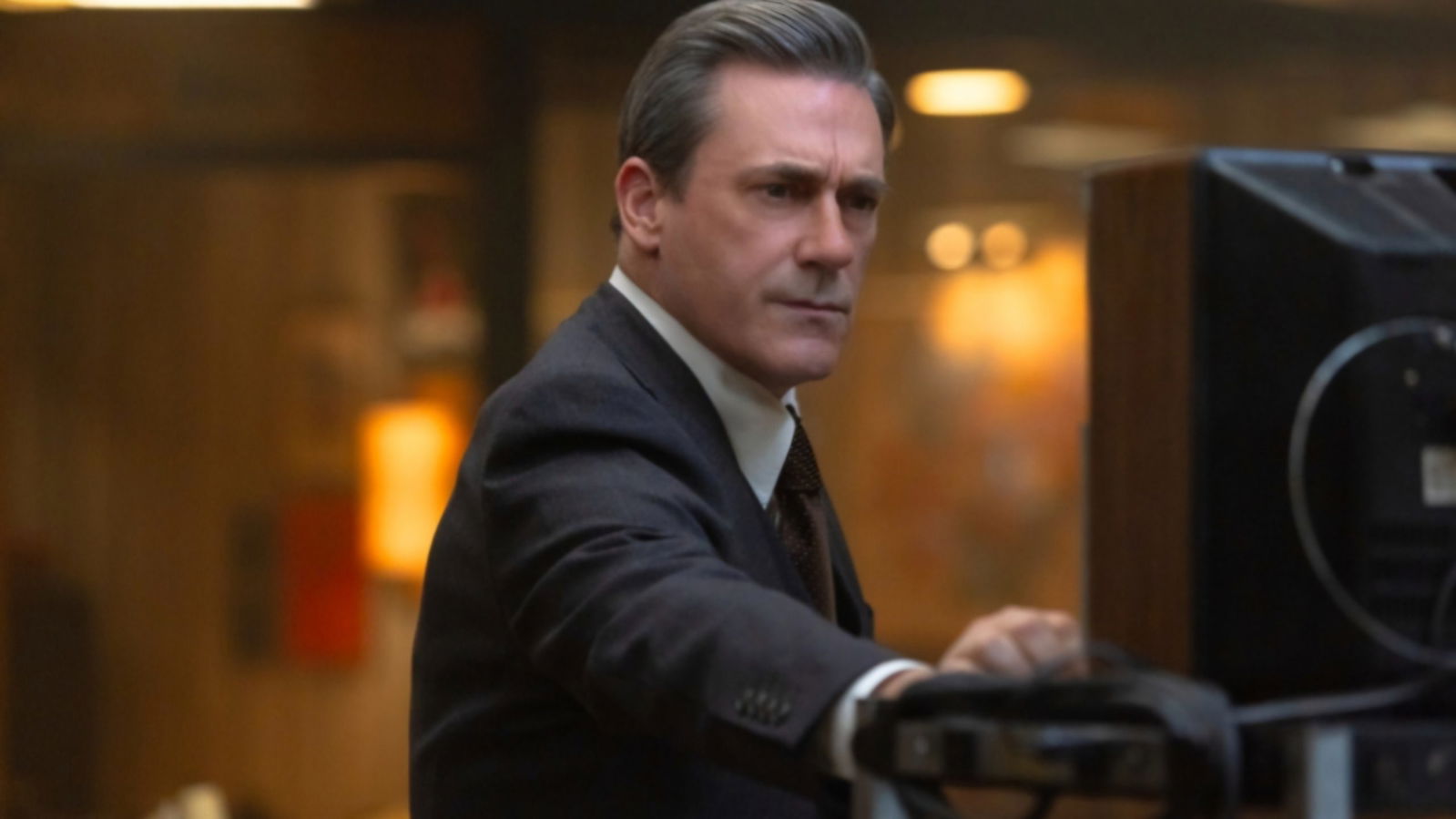 Jon Hamm in American Hostage (2026) | Image via Amazon MGM Studios