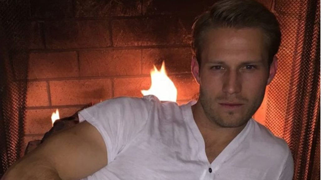 Brian Hickerson Gets Handcuffed Outside South Carolina Restaurant