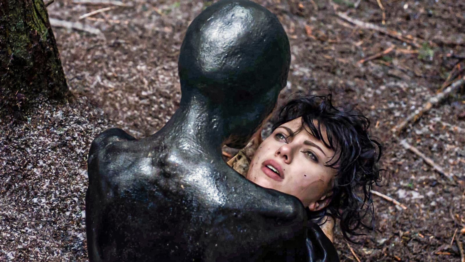 Scarlett Johansson’s 108-Minute Sci-Fi Body Horror Movie Officially Leaves Netflix This Week